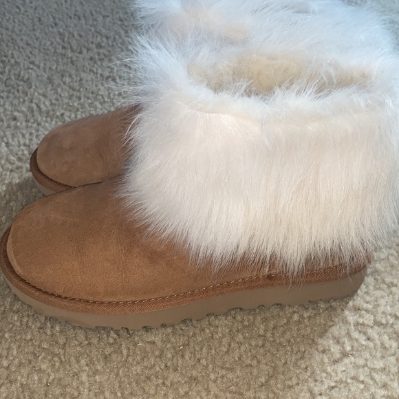 Boots - Picture 2 of 5